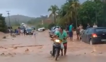 Chuvas intensas causam transtornos no Litoral Norte