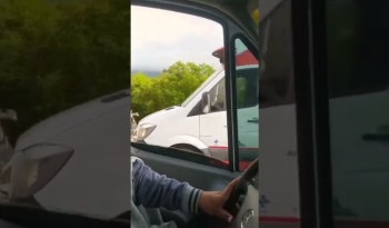 Colisão entre viatura e caminhão em Água Branca deixa três policiais militares feridos