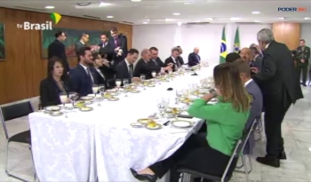 Jair Bolsonaro chama Nordeste de 'Paraíba' durante reunião
