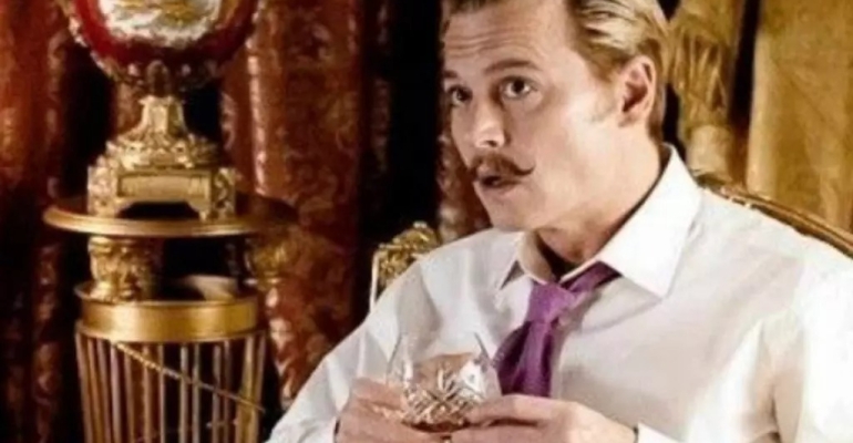 Johnny Depp vai estrear filme em meio a julgamento  Entretenimento -  Notícias - Jornal Extra de Alagoas