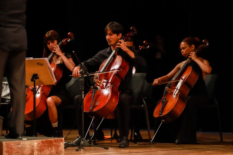 Orquestra Sinfônica da Ufal promove espetáculo no Teatro Gustavo Leite